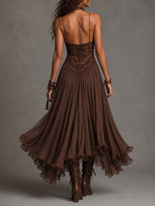 Vestido largo de gasa con paneles de encaje en color marrón oscuro
