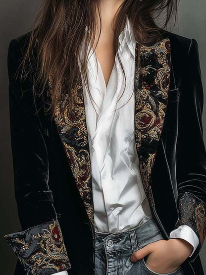 Camilla | Blazer entallada negra con estampado barroco