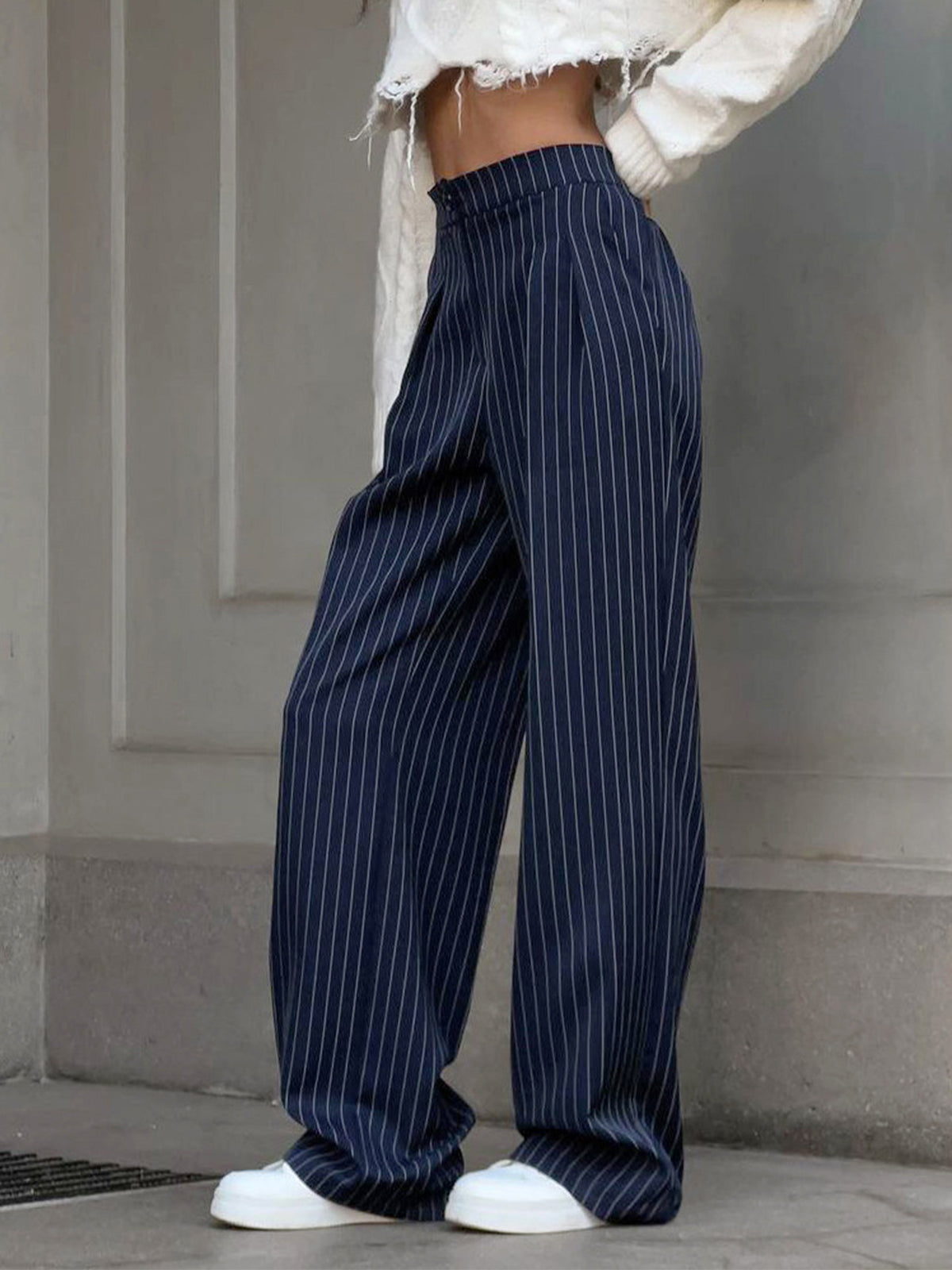 Laia | Pantalones de pierna ancha con pliegues y rayas