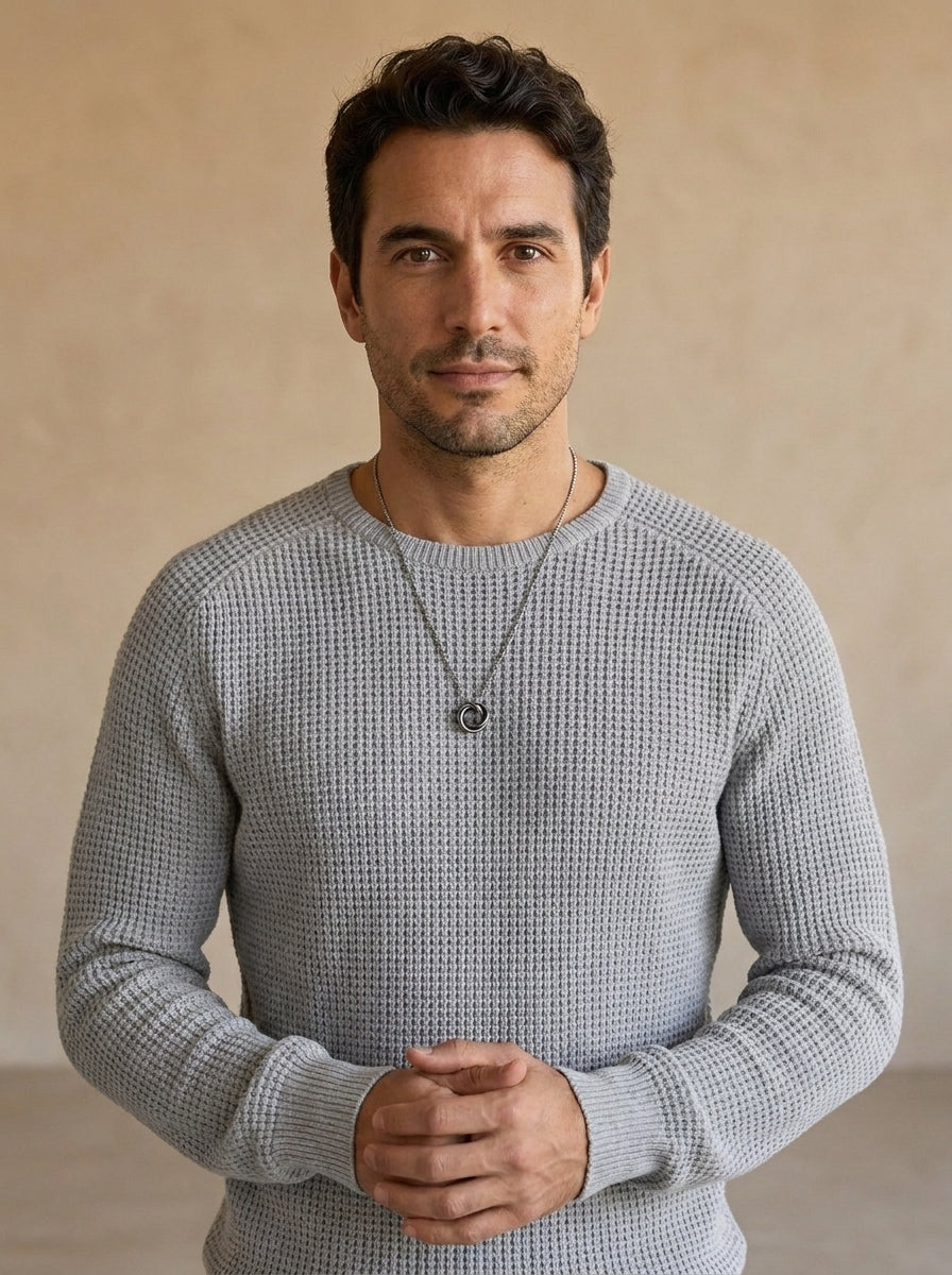 Lucas | Jersey casual de hombre con cuello redondo, manga larga y acabados acanalados