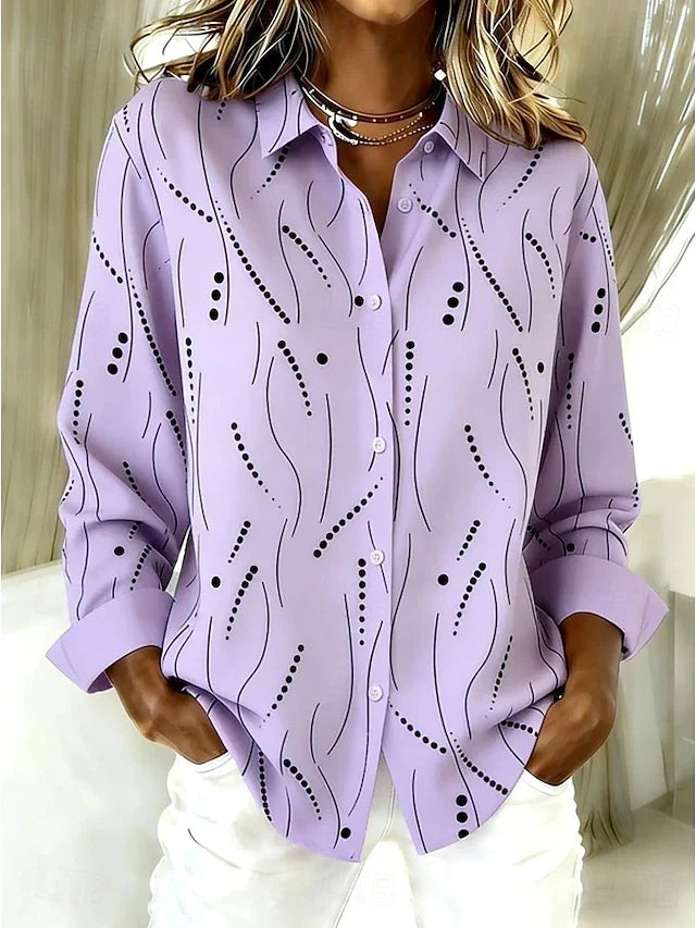 Blusa informal con estampado abstracto y botones