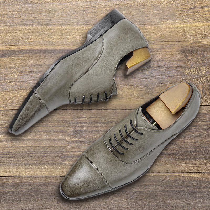 Zapatos de piel de hombre de estilo ejecutivo con puntera puntiaguda